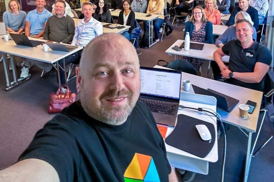 Stig sammen med en gruppe engasjerte seminardeltakere